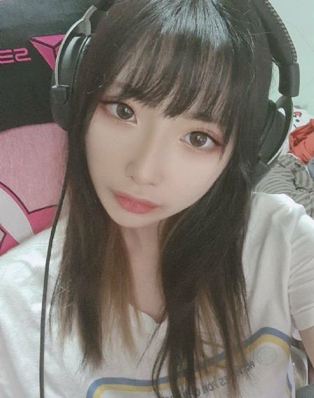 《好女孩》开播年份