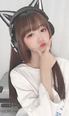 女子高中生的腰姿